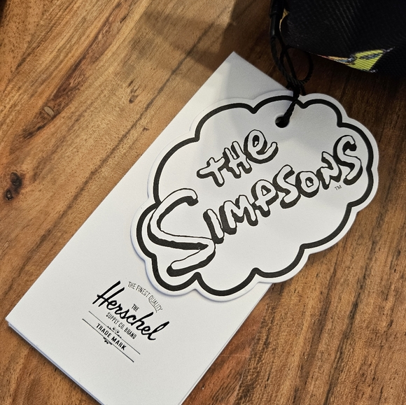 Brand new w/tags Herschel X Simpsons Settlement Case set - Picture 3 of 8